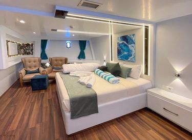 Dolphin Suite in Lower Deck 
